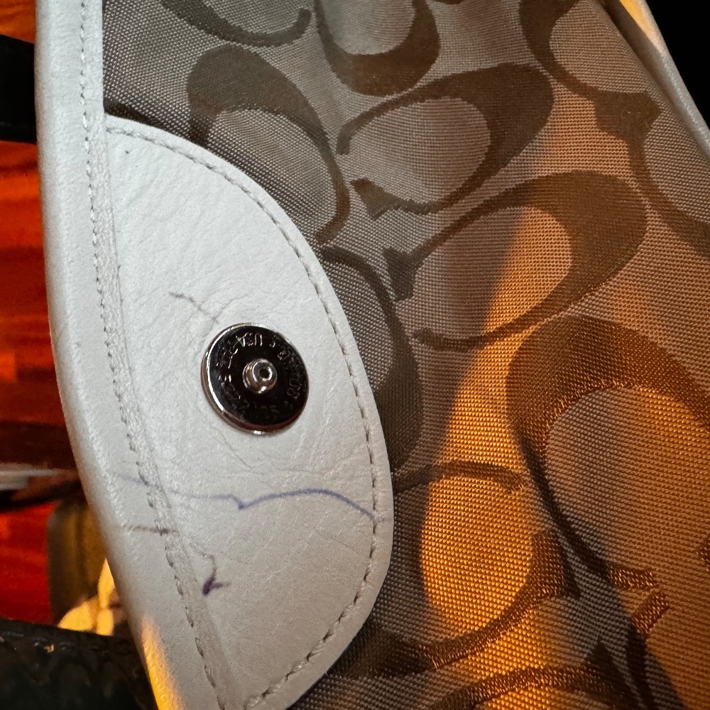 Coach Spring Bag - Picture 3 of 9